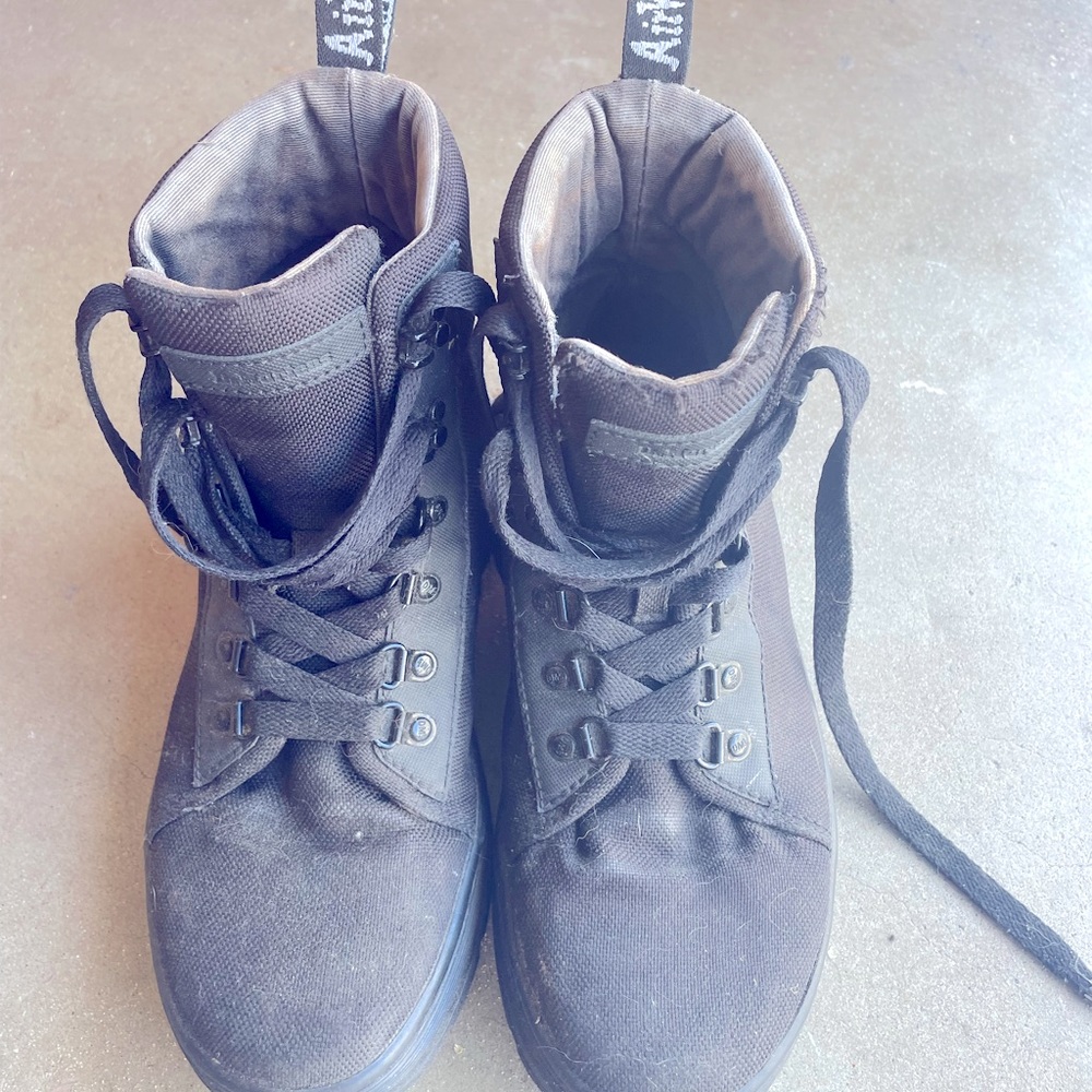 Doc marten boots. Size 8 women’s. Barely ever worn.